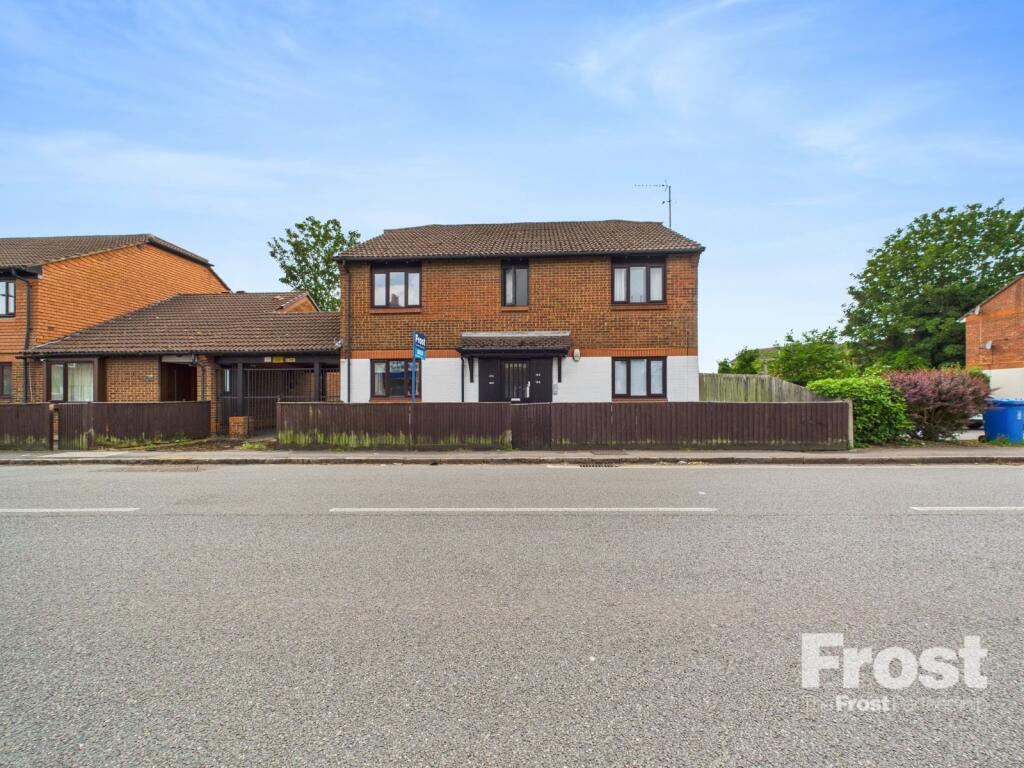 1 bed Apartment for rent in Datchet. From The Frost Partnership - Staines - Lettings