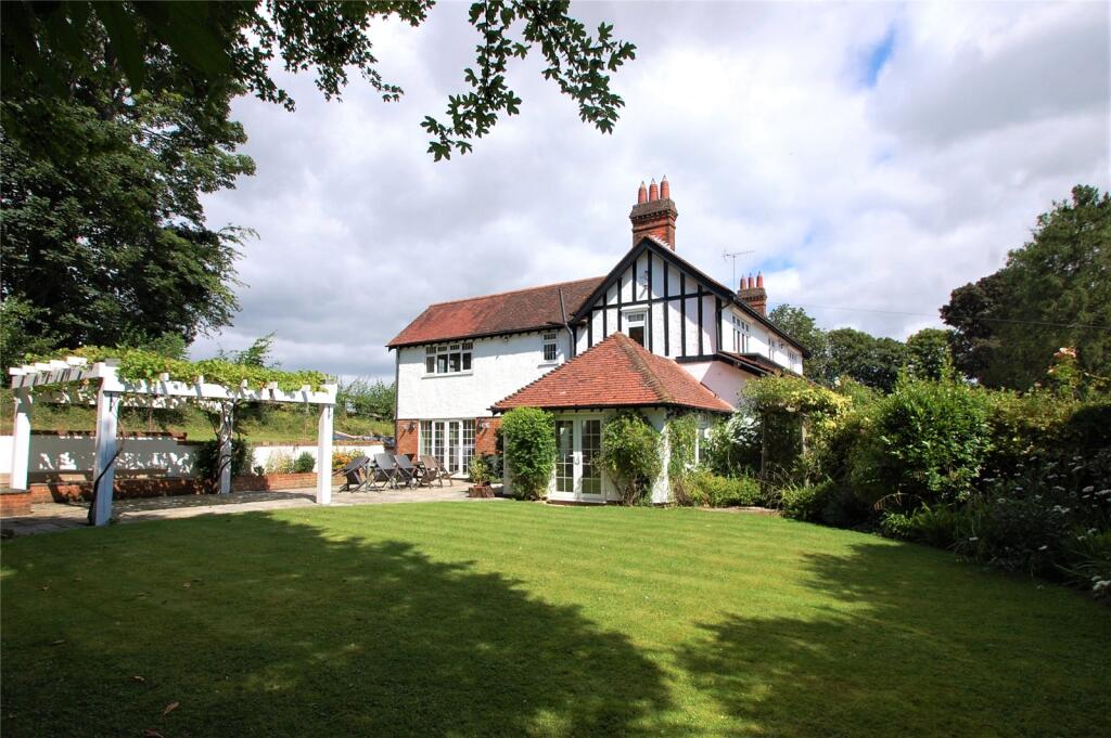 5 bed Detached for rent in Amersham. From The Frost Partnership - Amersham