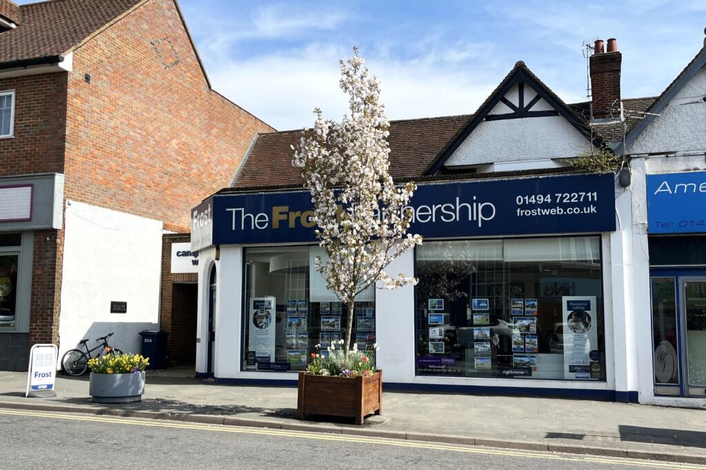 2 bed Apartment for rent in Amersham. From The Frost Partnership - Amersham