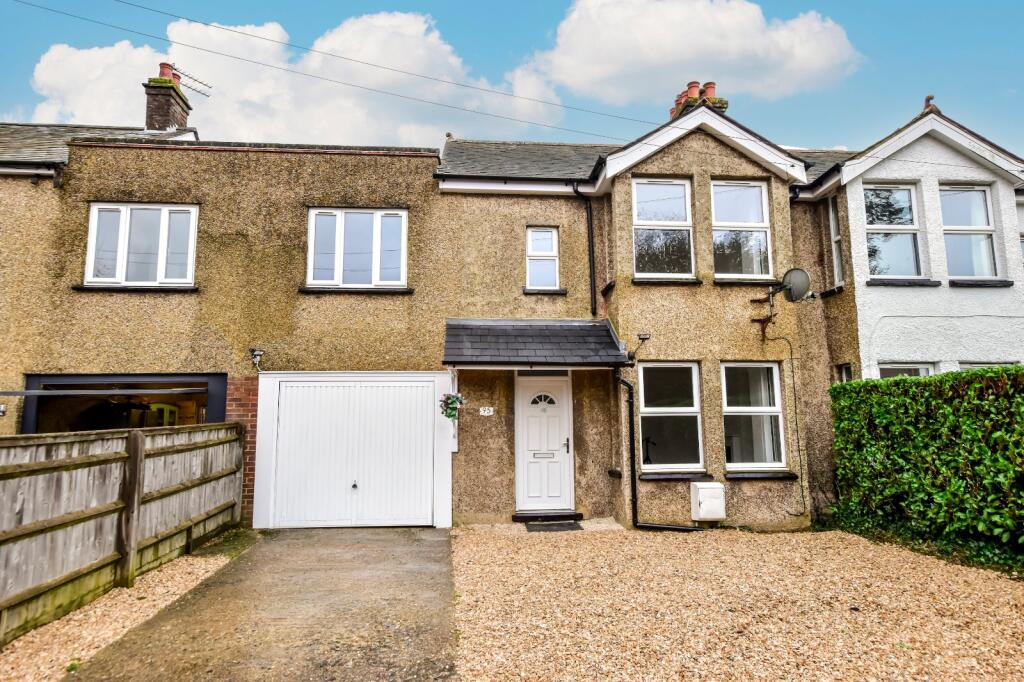 3 bed Mid Terraced House for rent in Bryant's Bottom. From The Frost Partnership - Amersham 3 bed Mid Terraced House for rent in Bryant's Bottom. From The Frost Partnership - Amersham