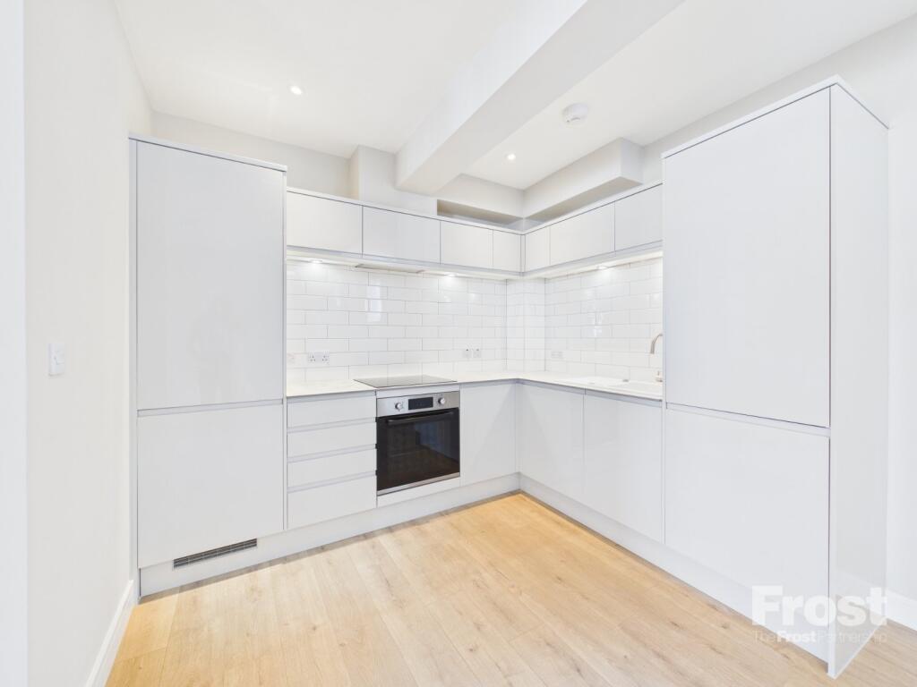 1 bed Apartment for rent in Hitchambury. From The Frost Partnership - Burnham