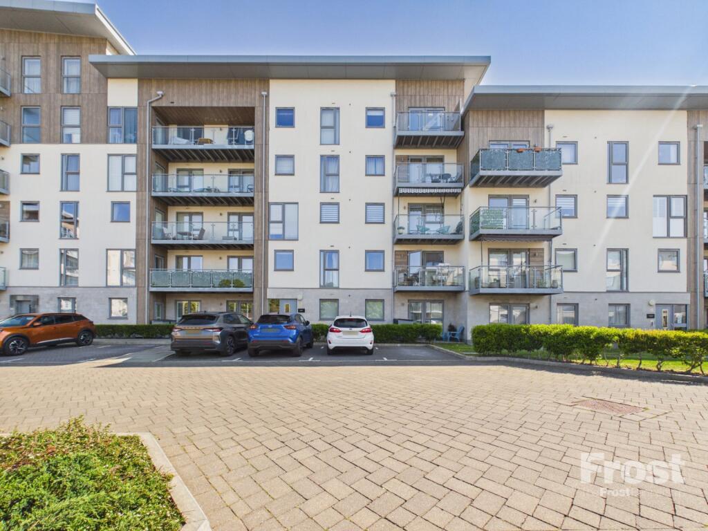 2 bed Apartment for rent in Maidenhead. From The Frost Partnership - Burnham