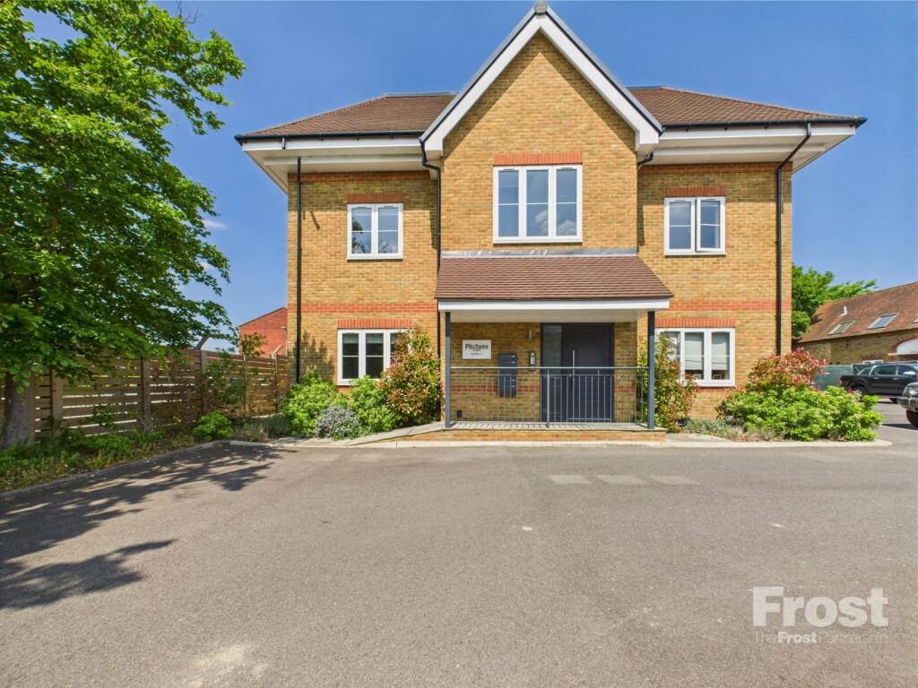 2 bed Apartment for rent in Hitchambury. From The Frost Partnership - Burnham 2 bed Apartment for rent in Hitchambury. From The Frost Partnership - Burnham