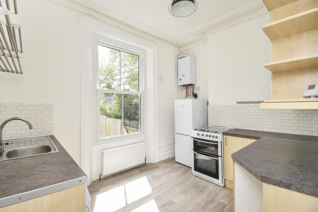 2 bed Detached for rent in Lewisham. From Leaders Lettings - Lewisham 2 bed Detached for rent in Lewisham. From Leaders Lettings - Lewisham