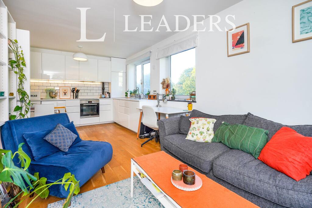 2 bed 1st Floor Flat for rent in Lewisham. From Leaders Lettings - Lewisham 2 bed 1st Floor Flat for rent in Lewisham. From Leaders Lettings - Lewisham