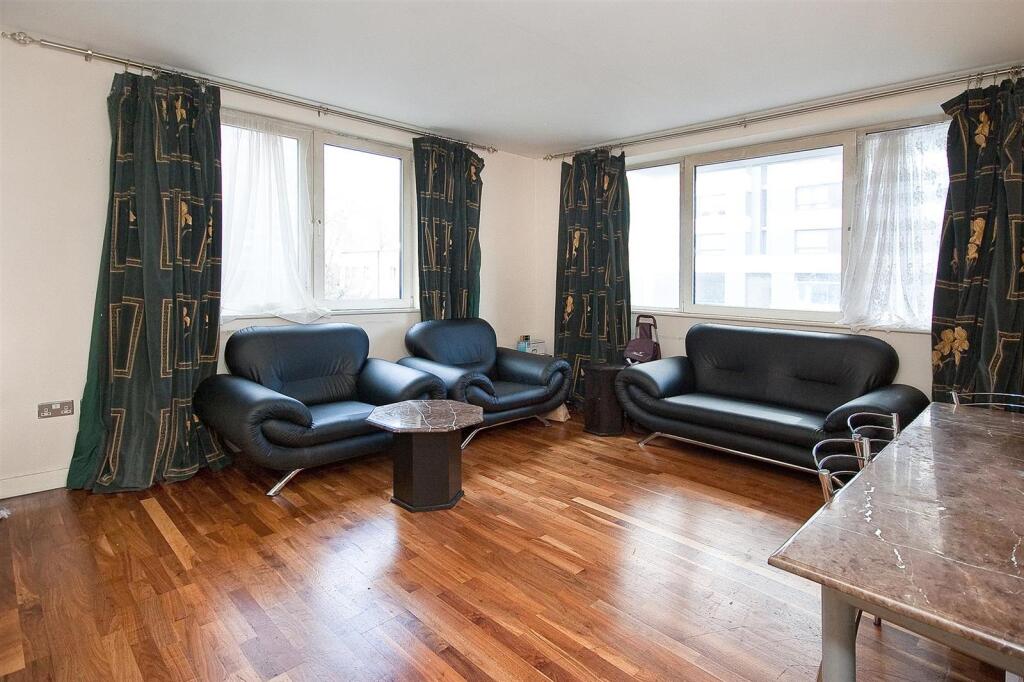 2 bed 1st Floor Flat for rent in London. From Plaza Estates - Marble Arch