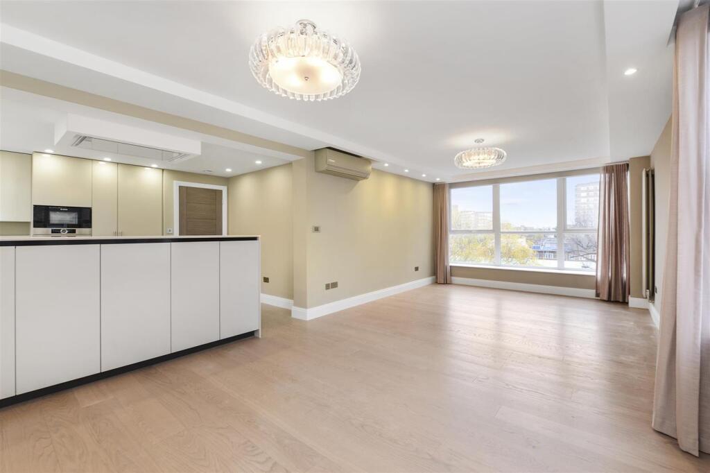 3 bed 1st Floor Flat for rent in London. From Plaza Estates - Marble Arch
