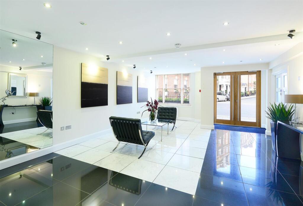 1 bed 1st Floor Flat for rent in Westminster. From Plaza Estates - Marble Arch