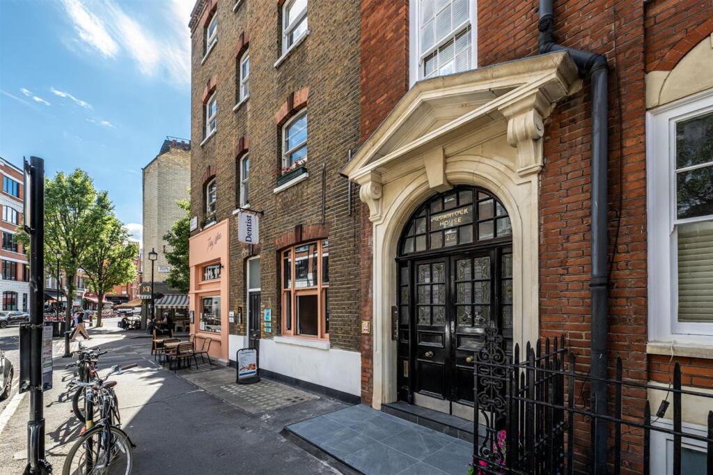 1 bed 1st Floor Flat for rent in London. From Plaza Estates - Marble Arch