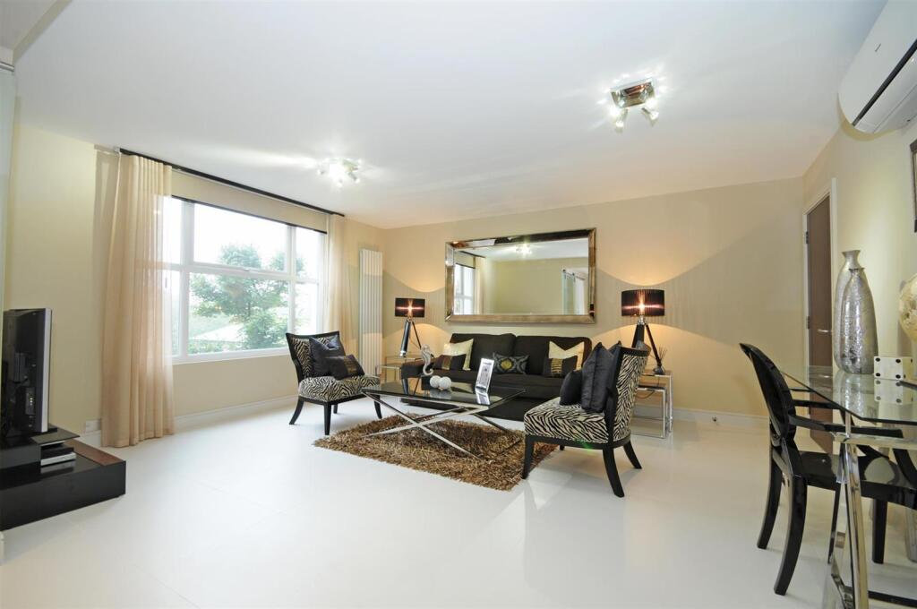 3 bed 1st Floor Flat for rent in London. From Plaza Estates - Marble Arch