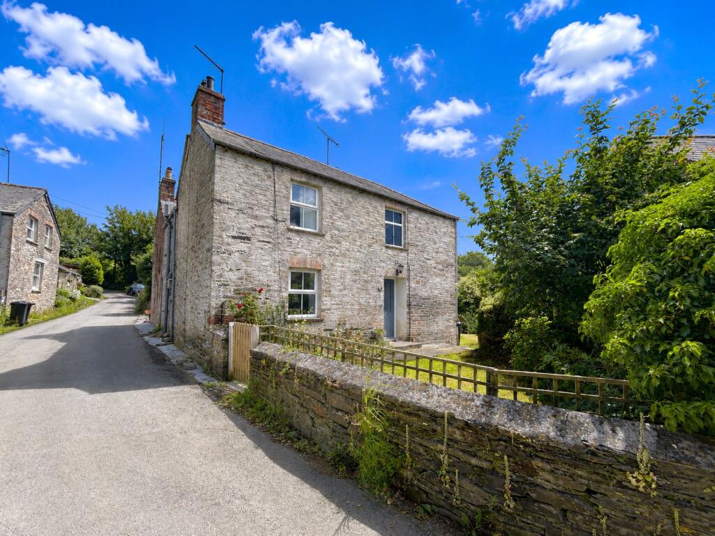 2 bed Semi Detached for rent in Egloshayle. From Webbers Property Services - Launceston 2 bed Semi Detached for rent in Egloshayle. From Webbers Property Services - Launceston