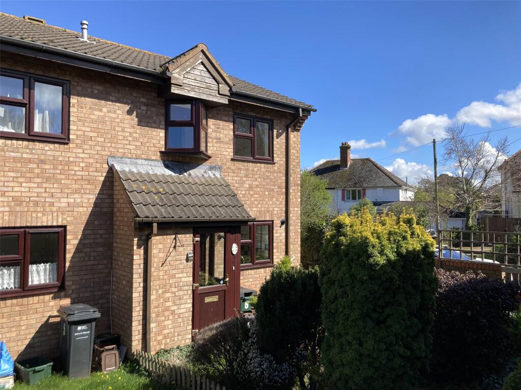 2 bed End of Terrace for rent in Minehead. From Webbers Property Services - Minehead 2 bed End of Terrace for rent in Minehead. From Webbers Property Services - Minehead