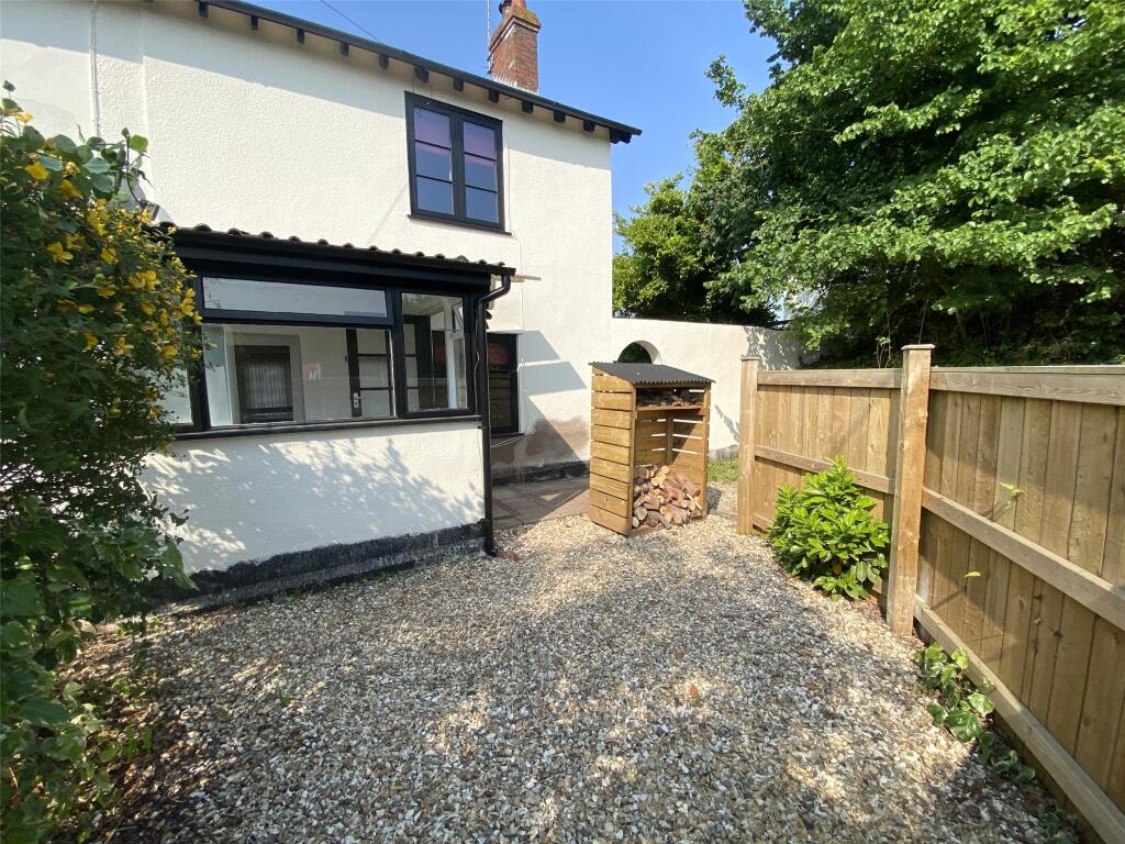 2 bed End of Terrace for rent in Bilbrook. From Webbers Property Services - Minehead 2 bed End of Terrace for rent in Bilbrook. From Webbers Property Services - Minehead