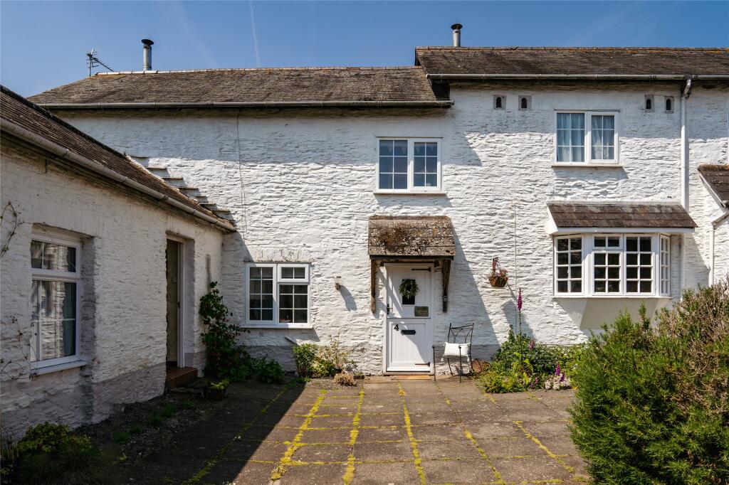 3 bed Mid Terraced House for rent in South Molton. From Webbers Property Services - South Molton