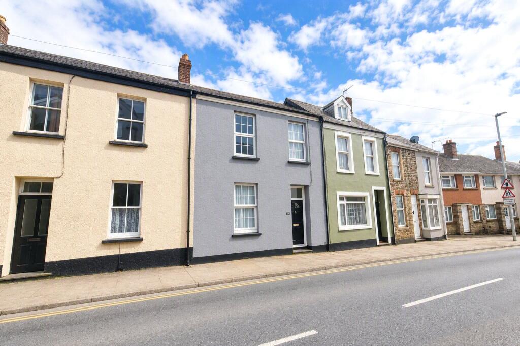 3 bed Mid Terraced House for rent in South Molton. From Webbers Property Services - South Molton