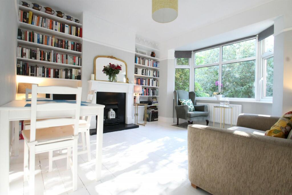 3 bed Maisonette for rent in Penge. From Leaders - Forest Hill