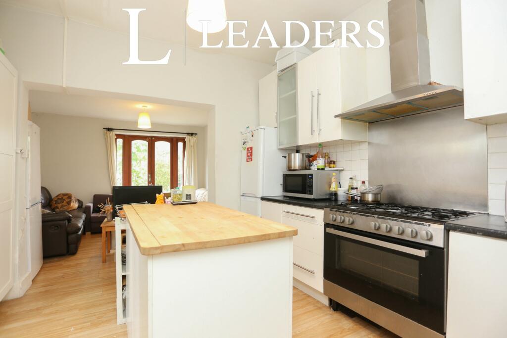 1 bed Room for rent in Catford. From Leaders - Forest Hill