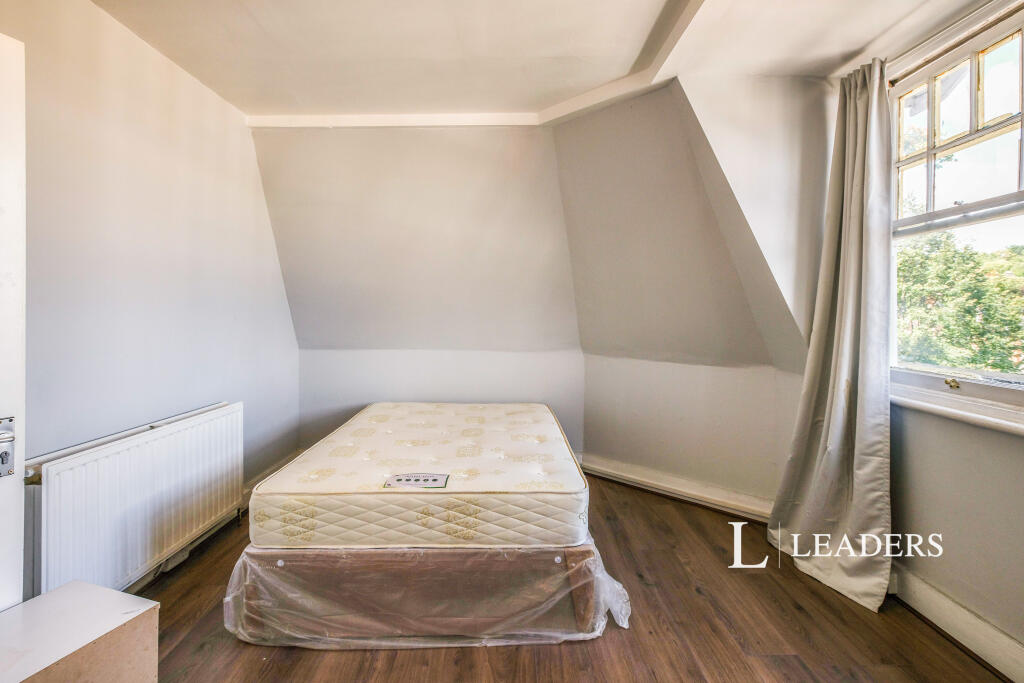 1 bed Flat Share for rent in London. From Leaders Sales - Forest Hill