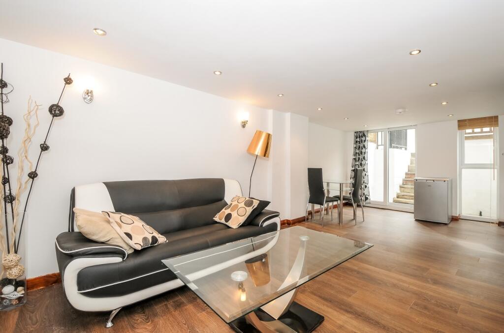 1 bed 1st Floor Flat for rent in London. From Leaders Sales - Forest Hill 1 bed 1st Floor Flat for rent in London. From Leaders Sales - Forest Hill