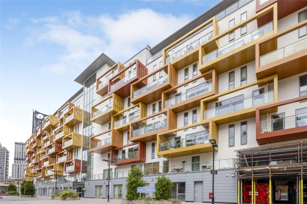 2 bed 1st Floor Flat for rent in London. From Leaders Sales - Forest Hill