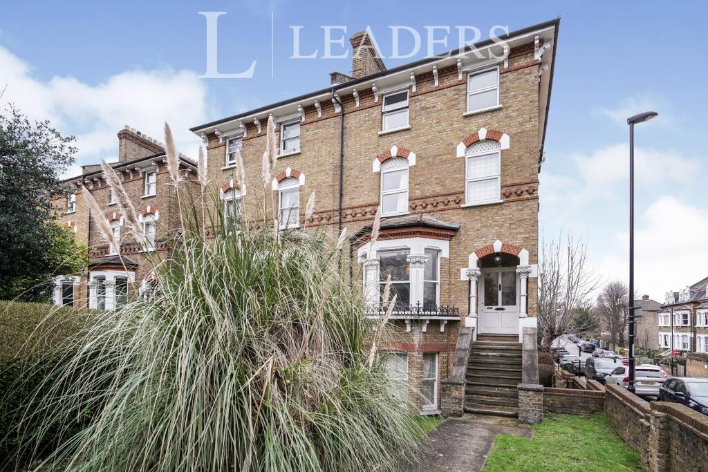 1 bed 1st Floor Flat for rent in Catford. From Leaders Sales - Forest Hill