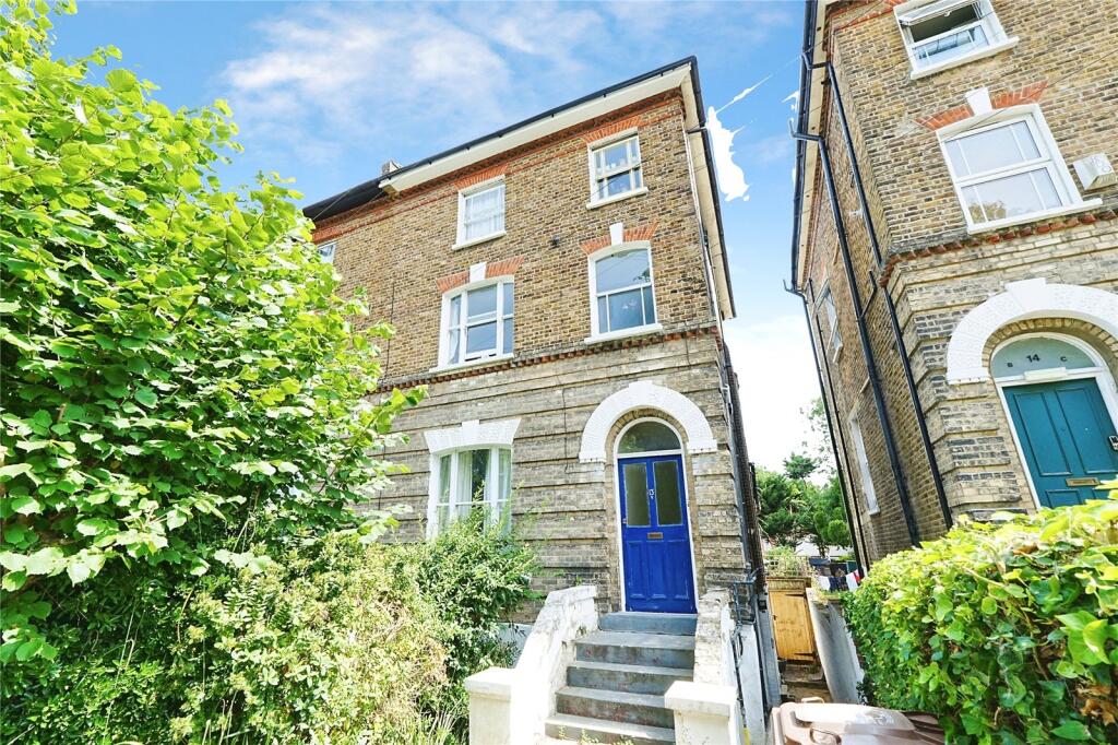 1 bed 1st Floor Flat for rent in Penge. From Leaders Sales - Forest Hill 1 bed 1st Floor Flat for rent in Penge. From Leaders Sales - Forest Hill