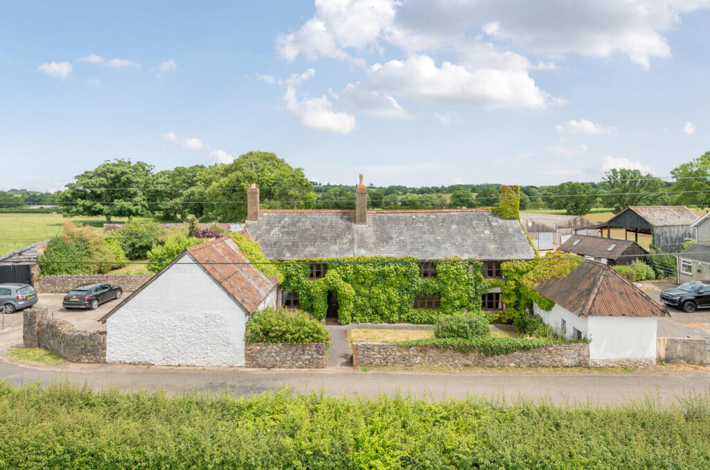 4 bed Detached for rent in West Buckland. From Webbers Property Services - Wellington 4 bed Detached for rent in West Buckland. From Webbers Property Services - Wellington