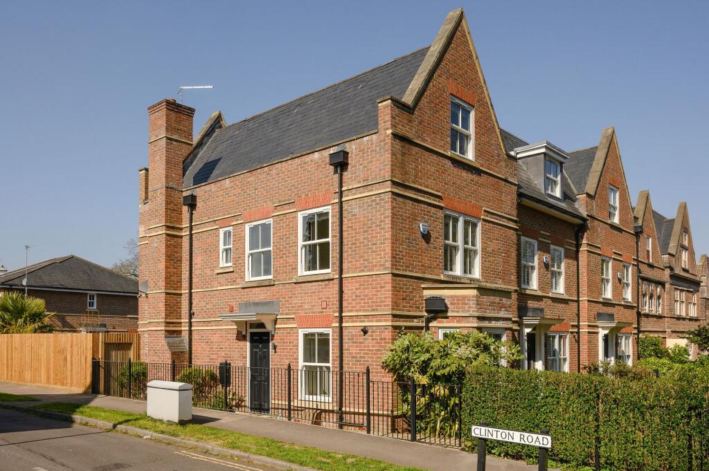 4 bed Mid Terraced House for rent in Leatherhead. From Grosvenor Billinghurst - Cobham