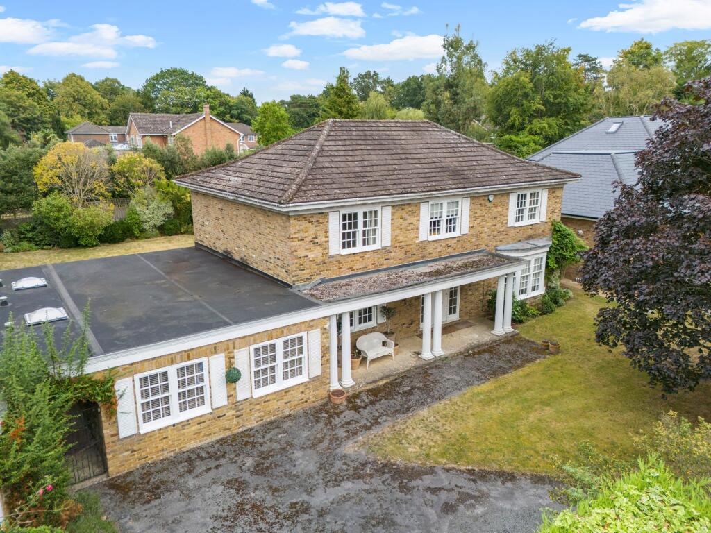 5 bed Detached for rent in Stoke D'Abernon. From Grosvenor Billinghurst - Cobham