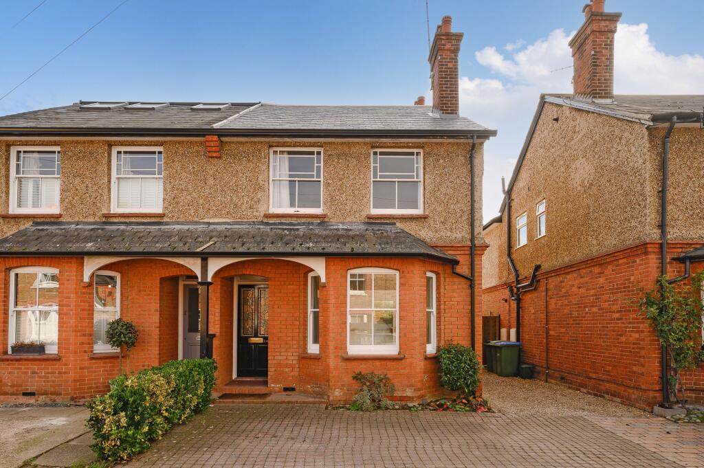 2 bed Semi Detached for rent in Stoke D'Abernon. From Grosvenor Billinghurst - Cobham