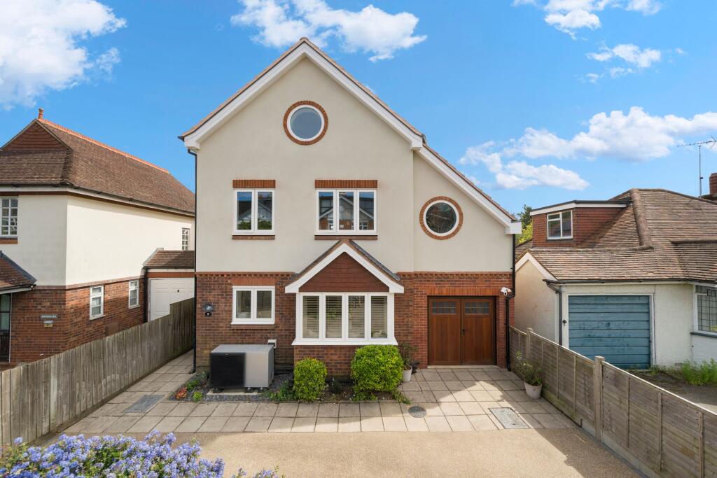 5 bed Detached for rent in Claygate. From Grosvenor Billinghurst - Cobham