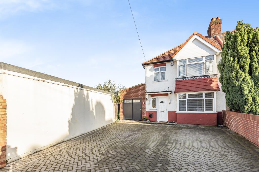 4 bed Semi-Detached House for rent in London. From Chancellors Sunbury