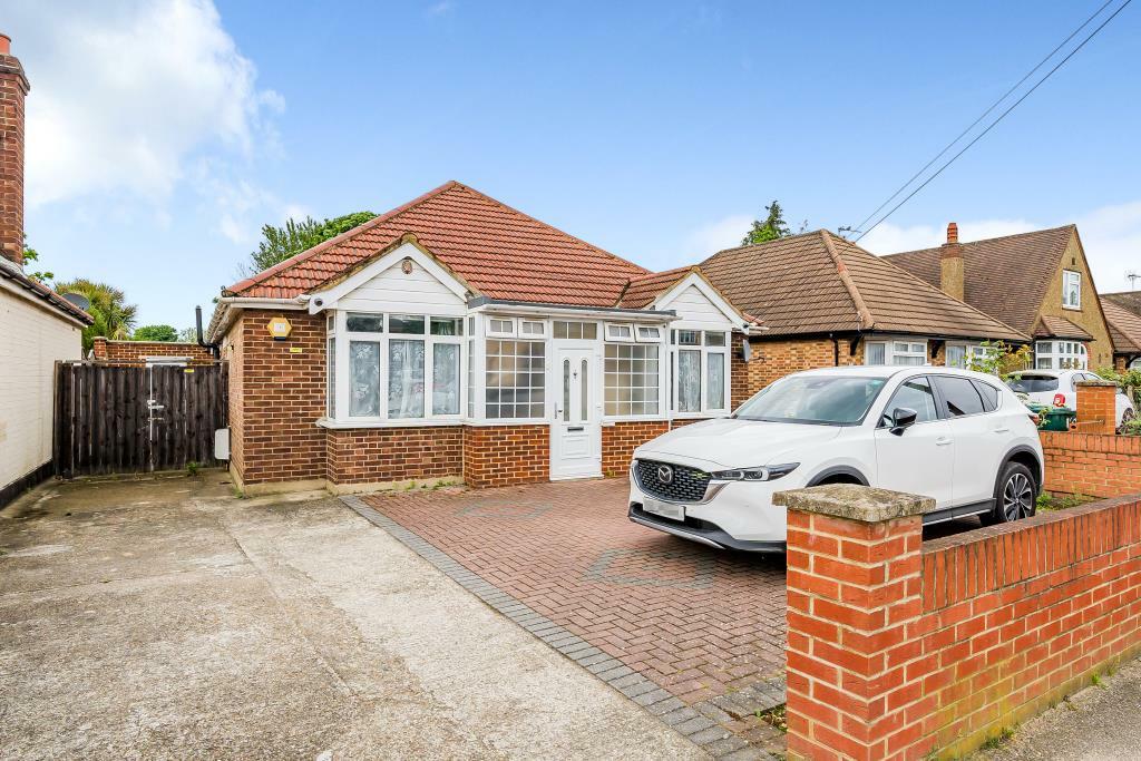3 bed Detached bungalow for rent in Sunbury. From Chancellors Sunbury