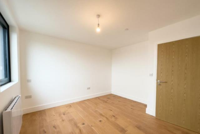1 bed Apartment for rent in Hounslow. From Chancellors - Sunbury