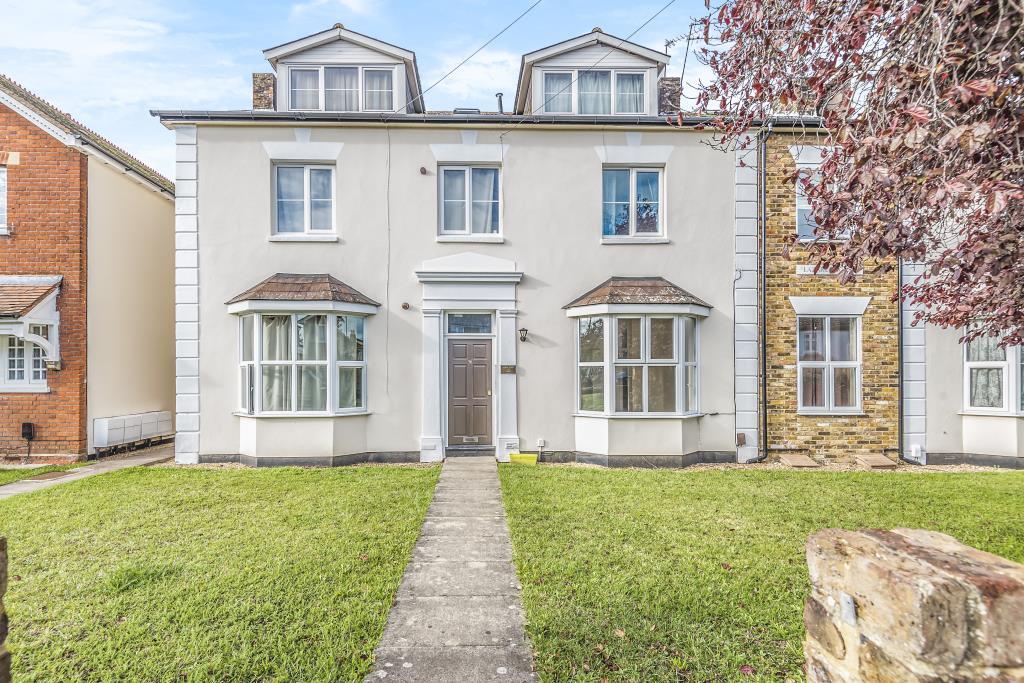 2 bed Apartment for rent in Staines-upon-Thames. From Chancellors - Sunbury