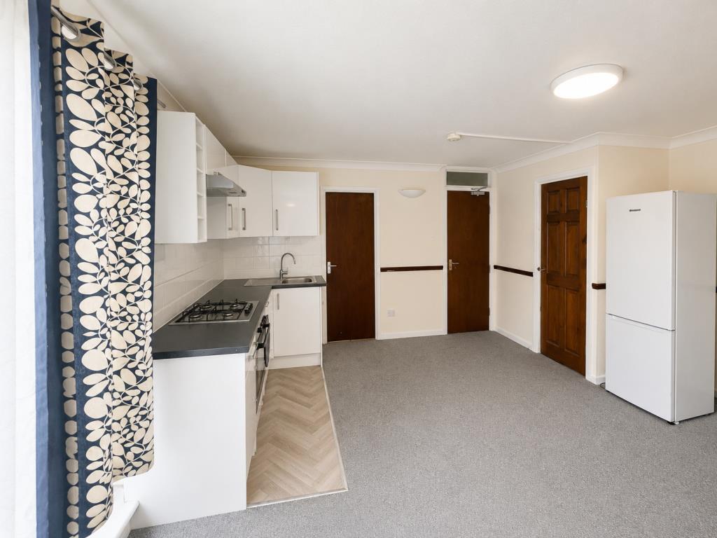 3 bed 1st Floor Flat for rent in Feltham. From Chancellors - Sunbury 3 bed 1st Floor Flat for rent in Feltham. From Chancellors - Sunbury