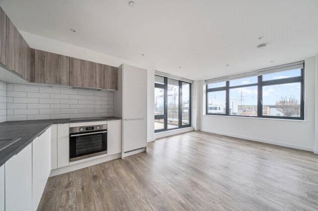 1 bed 1st Floor Flat for rent in Staines-upon-Thames. From Chancellors - Sunbury