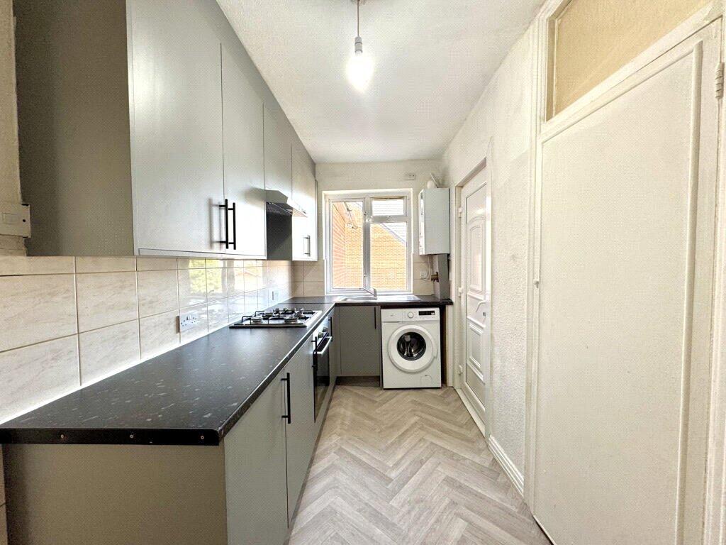 3 bed 1st Floor Flat for rent in Southall. From Chancellors - Sunbury 3 bed 1st Floor Flat for rent in Southall. From Chancellors - Sunbury