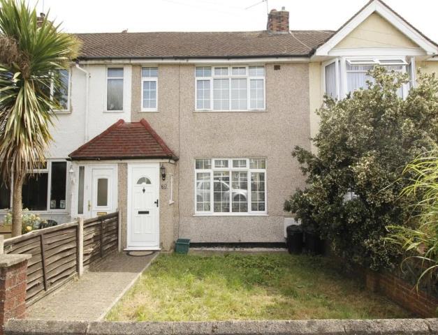 2 bed Mid Terraced House for rent in Feltham. From Chancellors - Sunbury 2 bed Mid Terraced House for rent in Feltham. From Chancellors - Sunbury