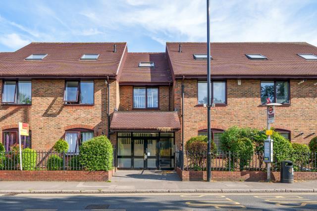 2 bed 1st Floor Flat for rent in Feltham. From Chancellors - Sunbury