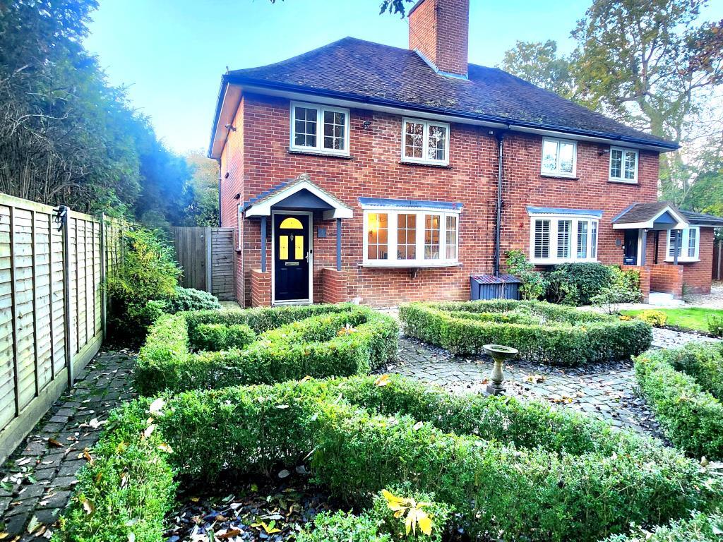 2 bed Cottage for rent in Sunninghill. From Chancellors - Camberley Lettings