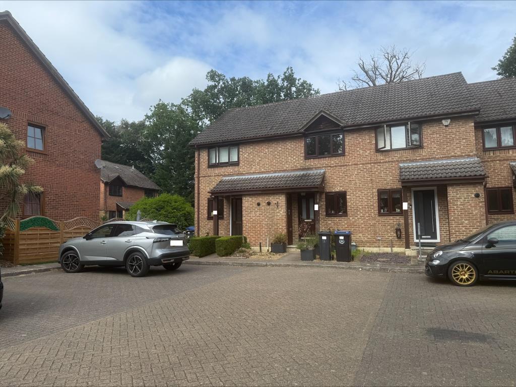 2 bed End of Terrace for rent in West End. From Chancellors - Camberley Lettings