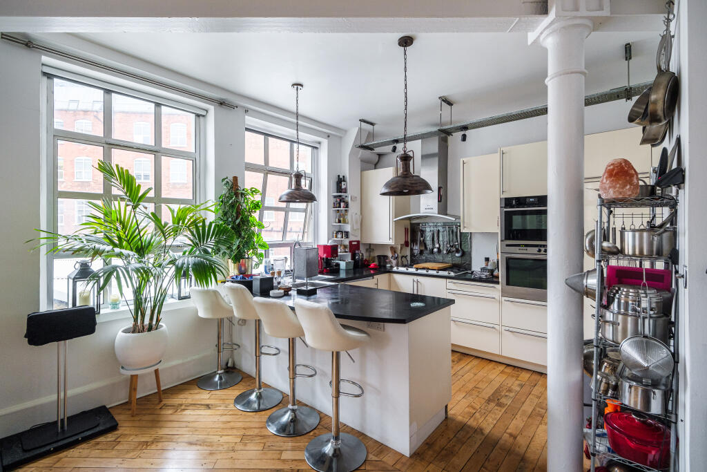 2 bed 1st Floor Flat for rent in Islington. From Urban Spaces