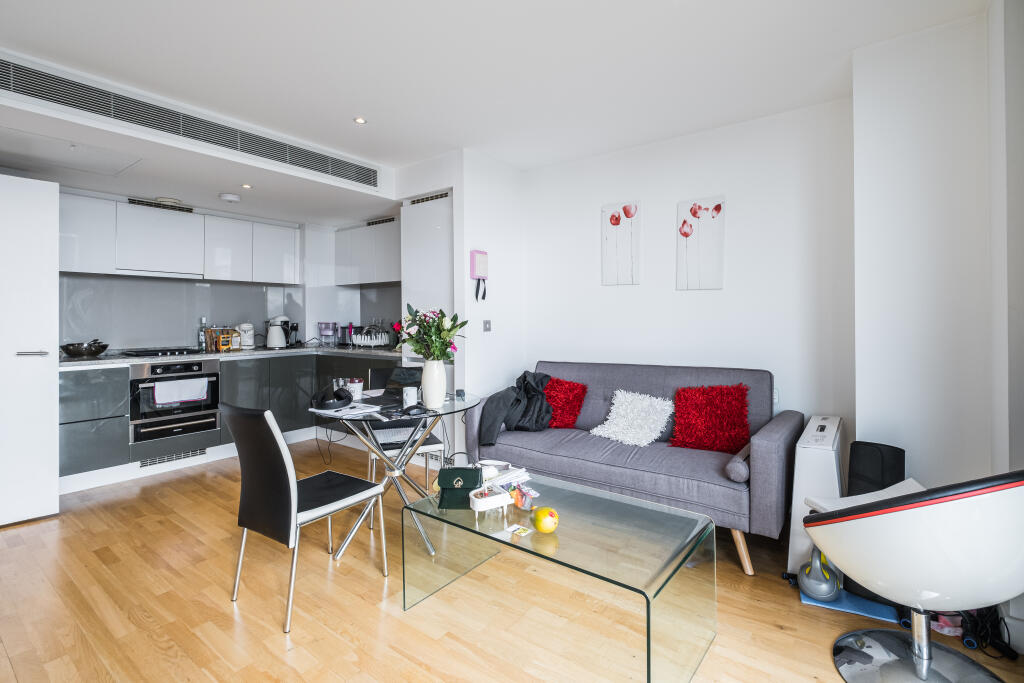 1 bed Apartment for rent in Poplar. From Urban Spaces