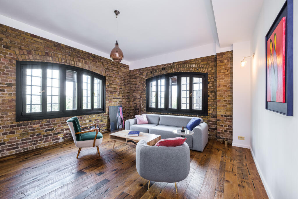 2 bed Apartment for rent in Stepney. From Urban Spaces