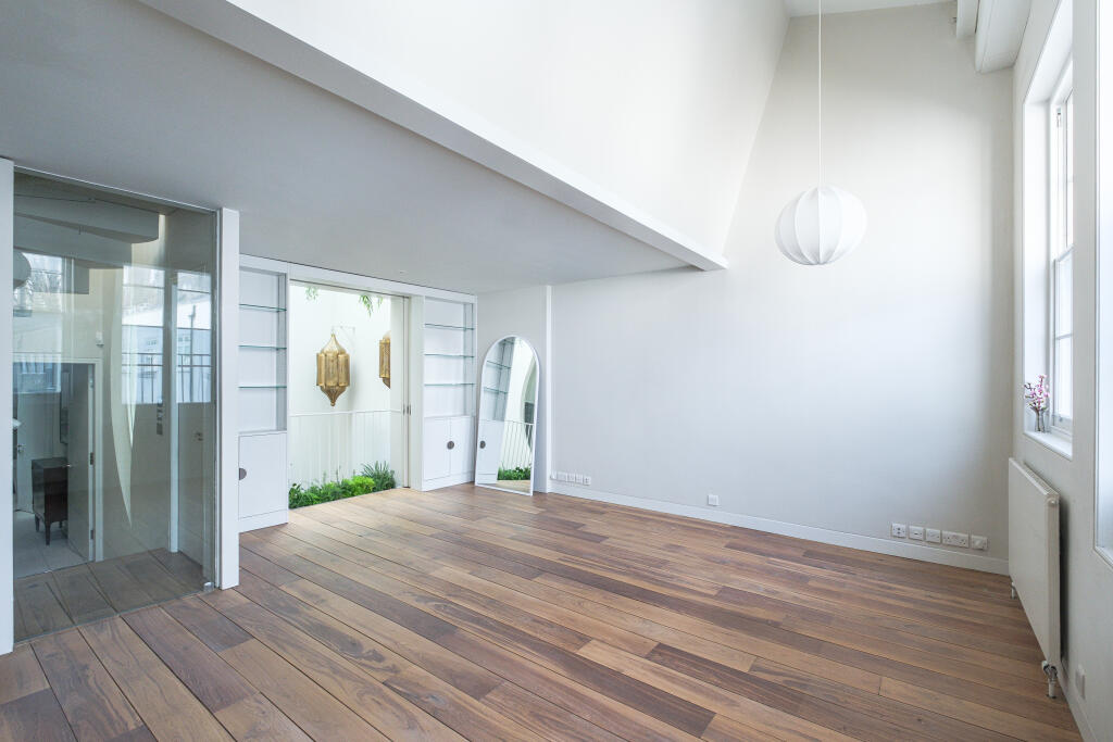 2 bed Mews for rent in Paddington. From Urban Spaces