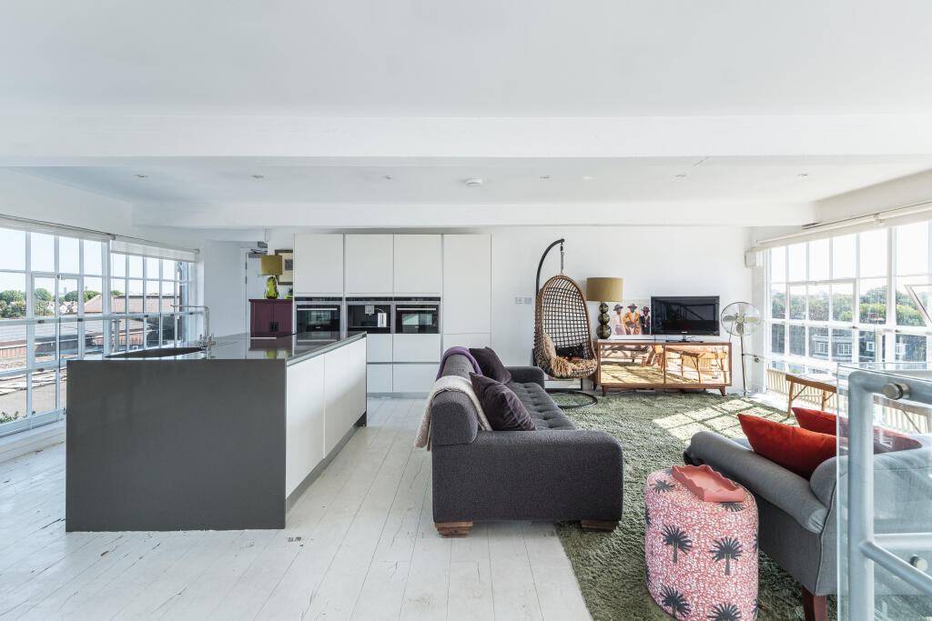 2 bed Apartment for rent in Chiswick. From Urban Spaces 2 bed Apartment for rent in Chiswick. From Urban Spaces