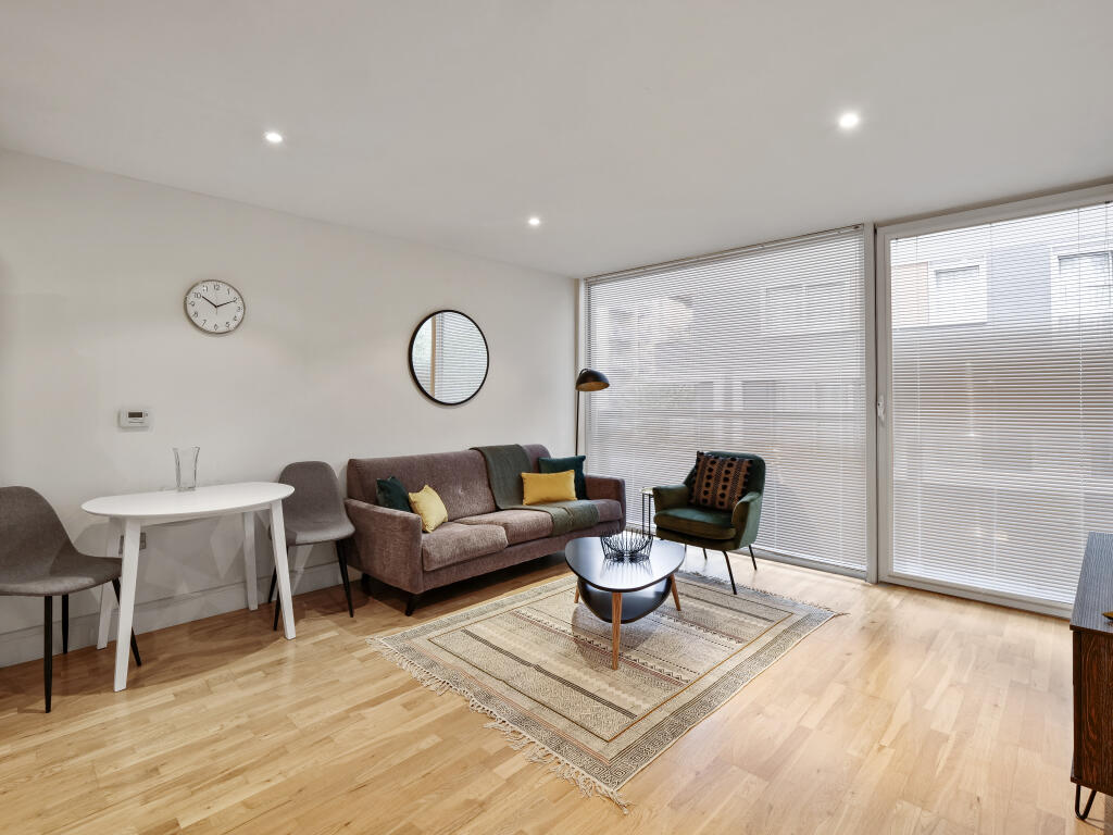 1 bed 1st Floor Flat for rent in Poplar. From Urban Spaces 1 bed 1st Floor Flat for rent in Poplar. From Urban Spaces