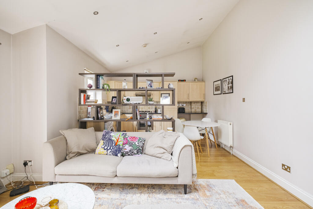 2 bed Apartment for rent in Catford. From Urban Spaces