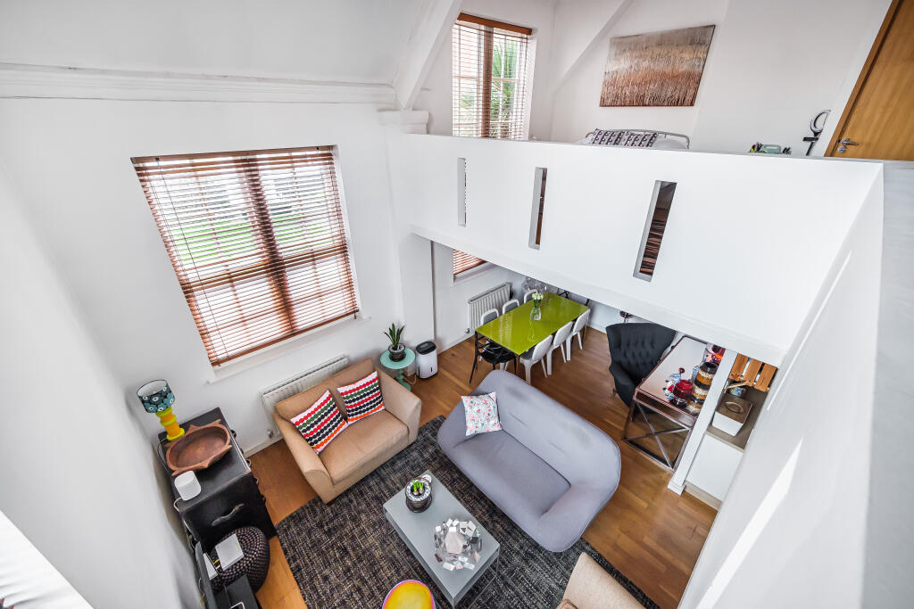 1 bed Mews for rent in Clapham. From Urban Spaces 1 bed Mews for rent in Clapham. From Urban Spaces